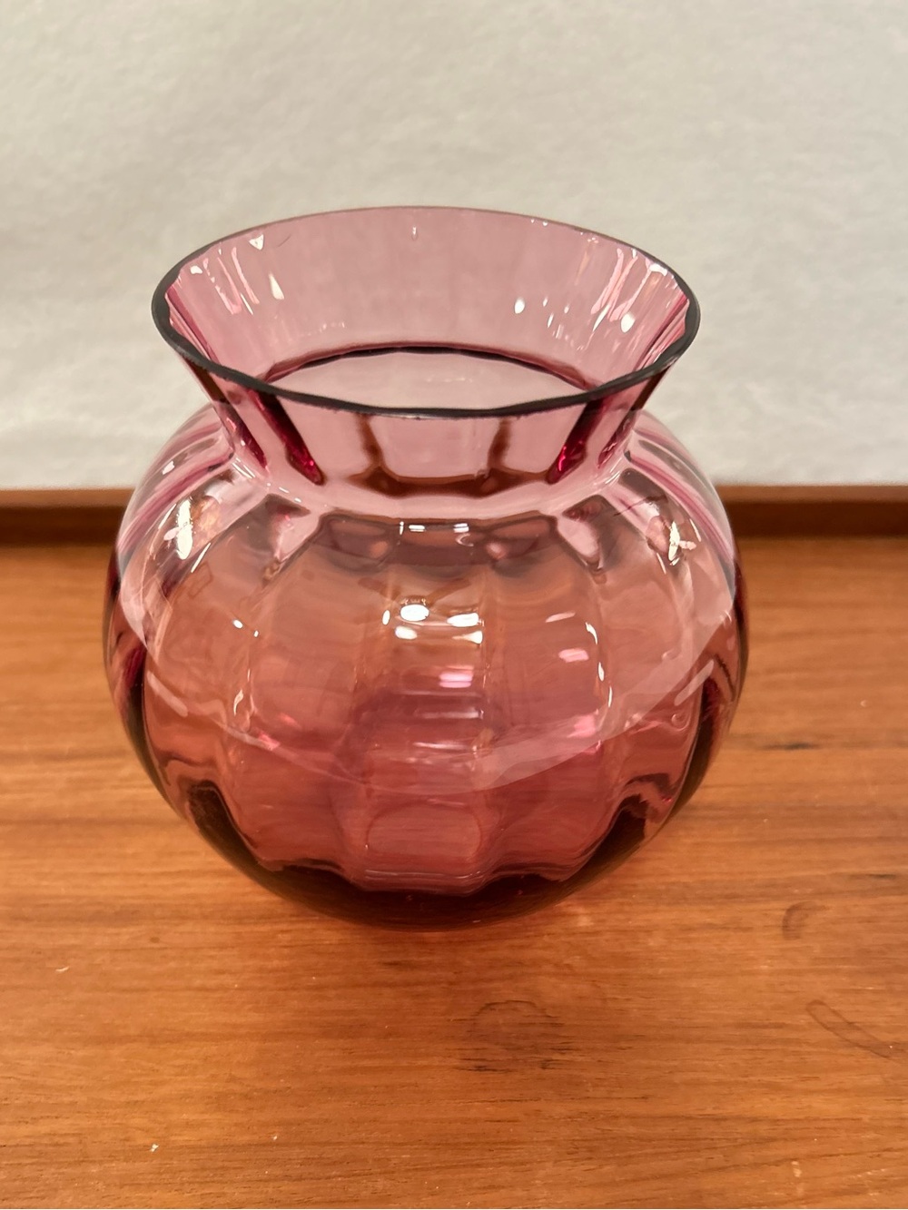 Pilgrim Glass CRANBERRY RIBBED
BALL VASE 5" - Picture 8 of 9